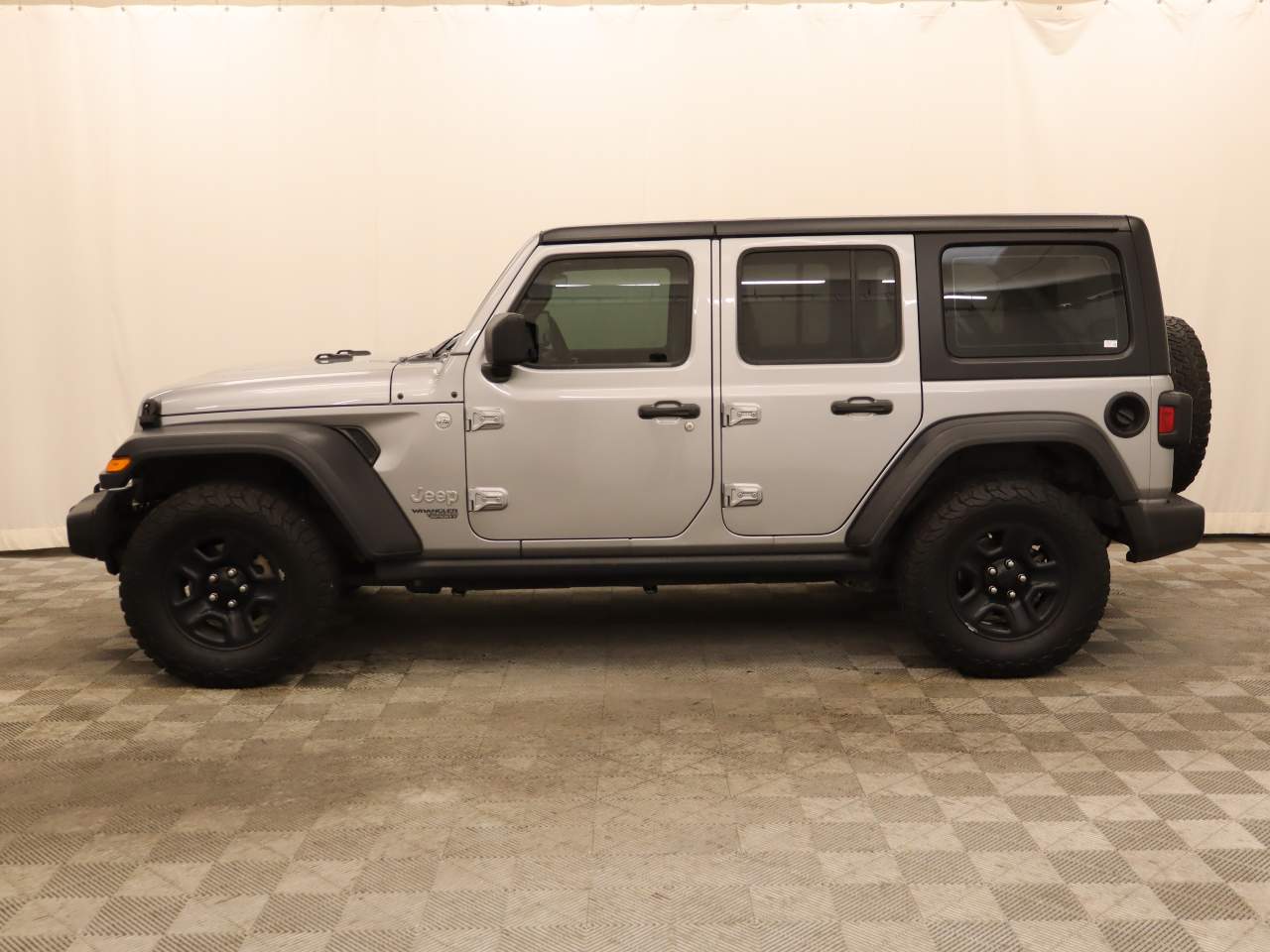 jeep all-new wrangler unlimited 2018 1C4HJXDG2JW131557 image jeep all-new wrangler unlimited 2018 1C4HJXDG2JW131557 image